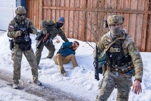 Petugas ICE di AS.jpg