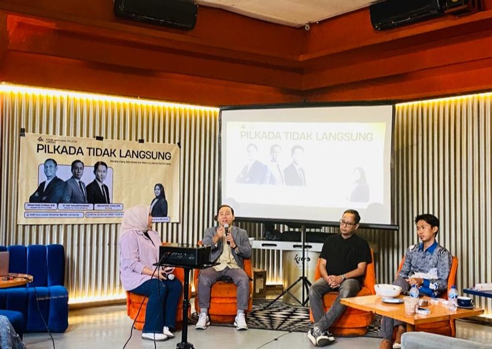 Diskusi media bersama akademisi di Lampung soroti sisi positif pilkada tidak langsung.