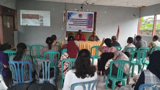 Hujan dan Angin Bikin Warga Beru Cemas Saat Ikuti Musrenbang