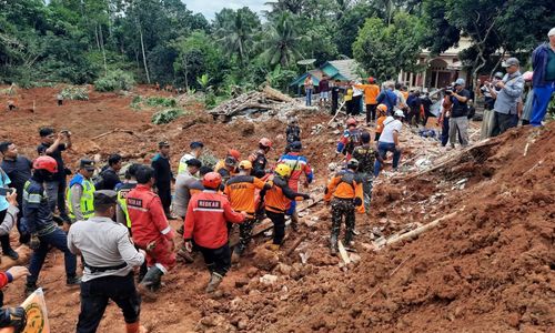15 Tanda-tanda Akan Terjadi Tanah Longsor, Waspada!