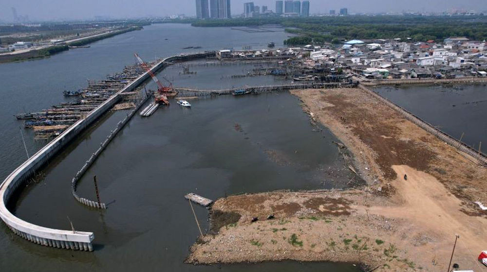 Tanggapi-Giant-Sea-Wall-Guru-Besar-IPB-University-Antara-Harapan-Perlindungan-Pesisir-dan-Tantangan-Ek (1).jpg