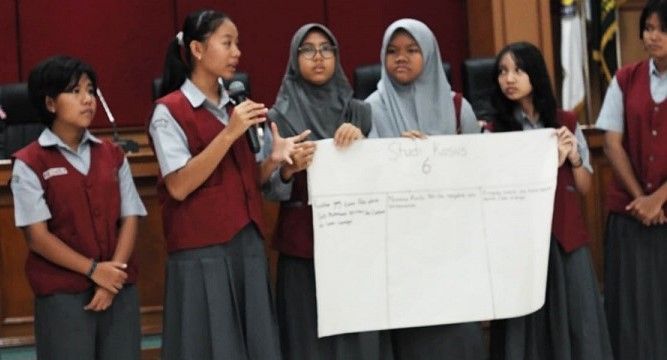 Siswa SMP Labschool UNY Dibekali Kecakapan di Dunia Digital