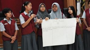 Siswa SMP Labschool UNY Dibekali Kecakapan di Dunia Digital
