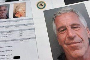 Beberapa dokumen yang termasuk dalam rilis terbaru berkas Epstein oleh departemen kehakiman AS. 