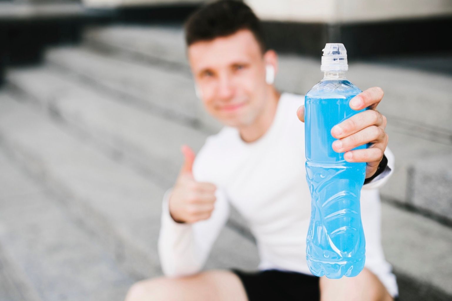 5 Risiko Minum Elektrolit Terlalu Banyak, Tak Selalu Sehat!