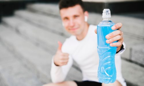5 Risiko Minum Elektrolit Terlalu Banyak, Tak Selalu Sehat!