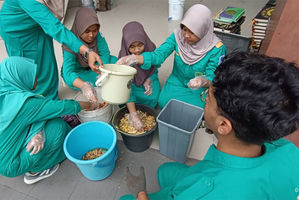 man pekalongan olah sampah.jpg