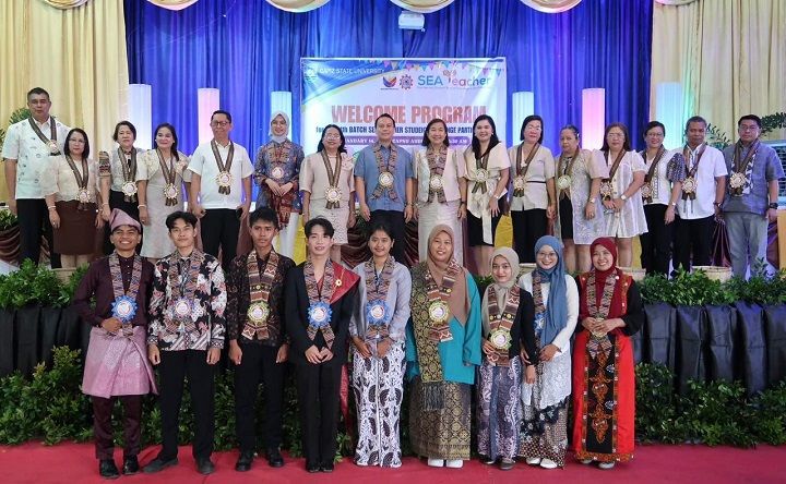 Empat Mahasiswa FKIP UMBY Ikut Program SEA Teacher 