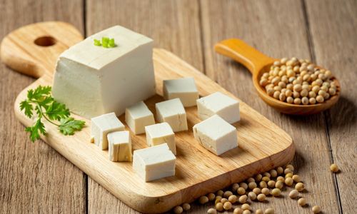 Daftar Makanan dengan Kalsium Lebih Tinggi daripada Susu: Tahu Padat