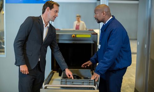 Barang yang Tidak Boleh Dimasukkan di Baki Check-in Bandara