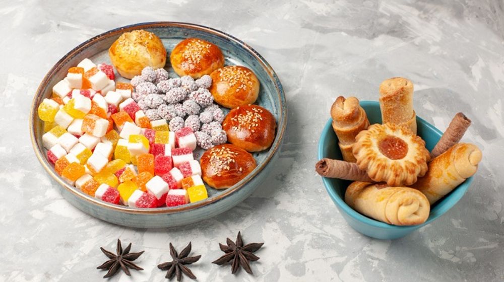 Ilustrasi hidangan manis saat Imlek.