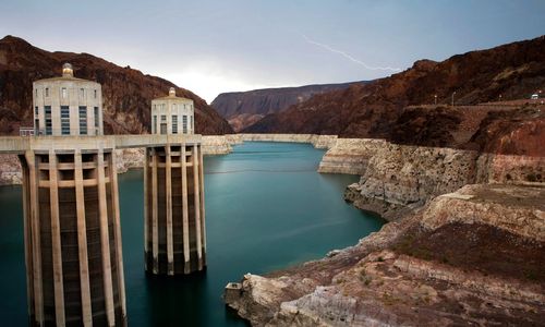 Bendungan sungai colorado.jpg