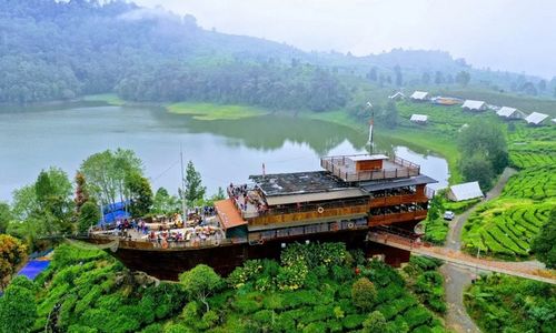 Glamping Lakeside Rancabali.