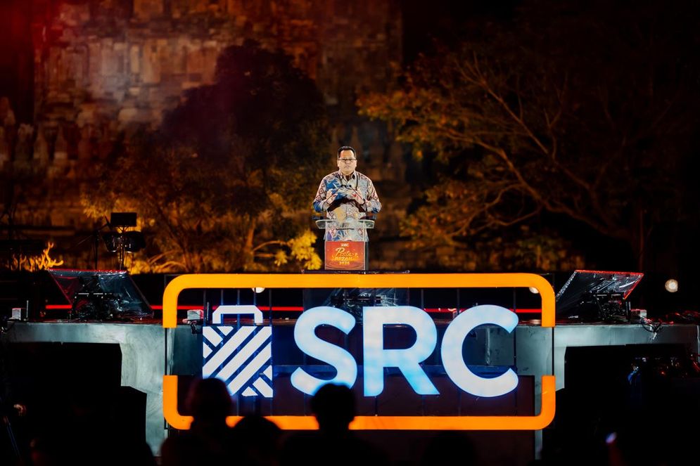 SRC Tingkatkan Kapasitas UMKM Toko Kelontong Direktur Bina Usaha Perdagangan, Direktorat Jenderal Perdagangan Dalam Negeri, Kementerian Perdagangan Republik Indonesia, Septo Soepriyatno menyampaikan apresiasi kepada SRC atas upaya selama 18 tahun dalam mengembangkan pelaku usaha toko kelontong melalui kinerja dan berbagai program SRC sehingga mampu menjadi penopang pertumbuhan ekonomi Indonesia pada Pesta Retail 2026 di Yogyakarta, Rabu (11/2/2026). Selama ini SRC menerapkan pendekatan pendampingan berbasis komunitas yang terbukti mendorong pertumbuhan usaha toko kelontong, memperkuat struktur ekonomi masyarakat, serta menghadirkan dampak berkelanjutan dari tingkat lokal hingga nasional. Selain menjadi wadah kolaborasi dan penguatan kapasitas, Pesta Retail 2026 juga menjadi momentum perayaan 18 tahun perjalanan SRC.