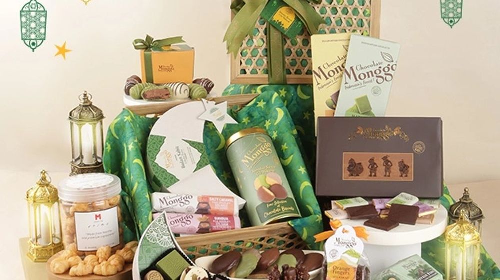 Chocolate-Monggo-Eid-Hampers_edit_444108990362298.jpg