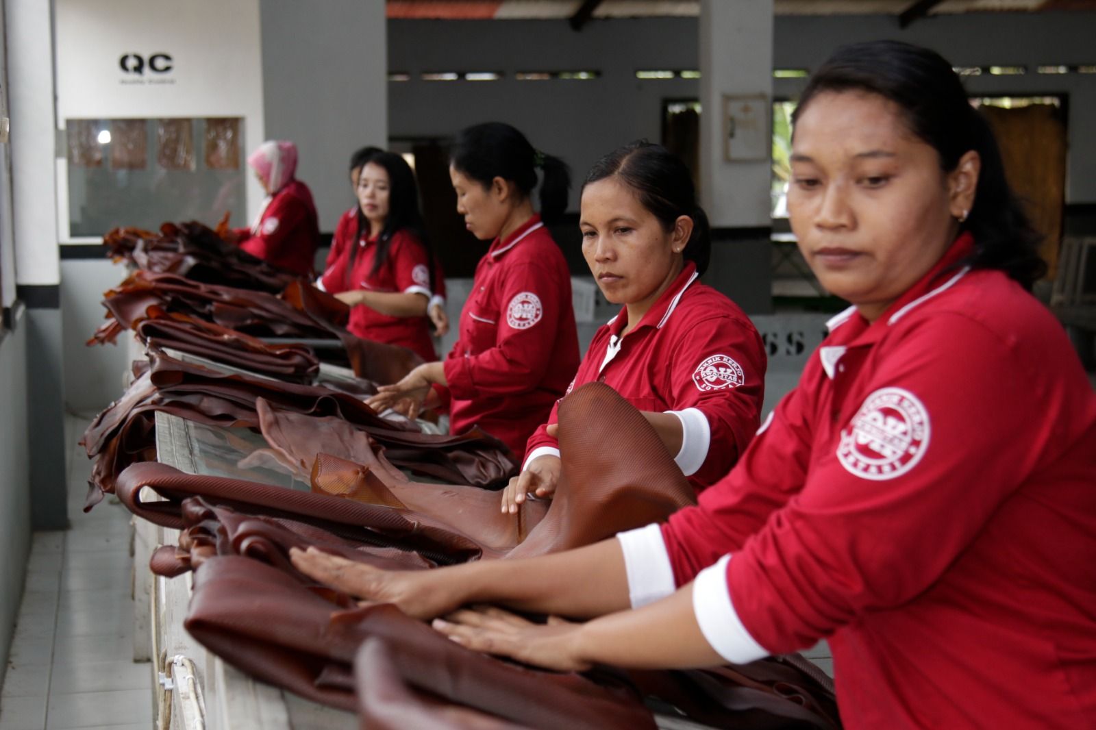 Leather inspection and production work