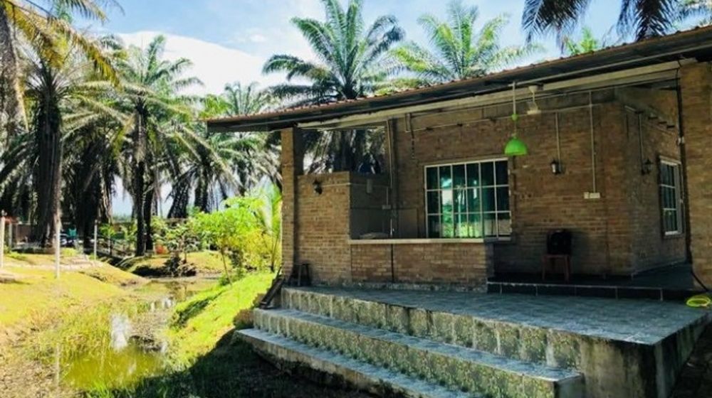 Rumah pensiun anak muda di Malaysia.