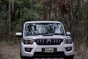 Pickup Mahindra 4x4 asal India.jpg