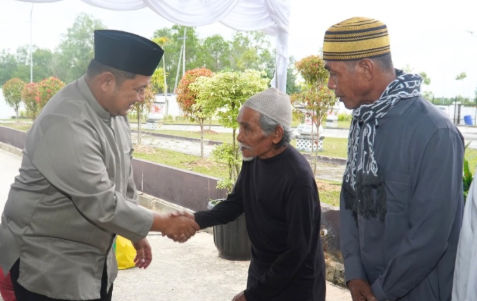 Safari Ramadan Perdana, Pemkab PPU Salurkan Bantuan