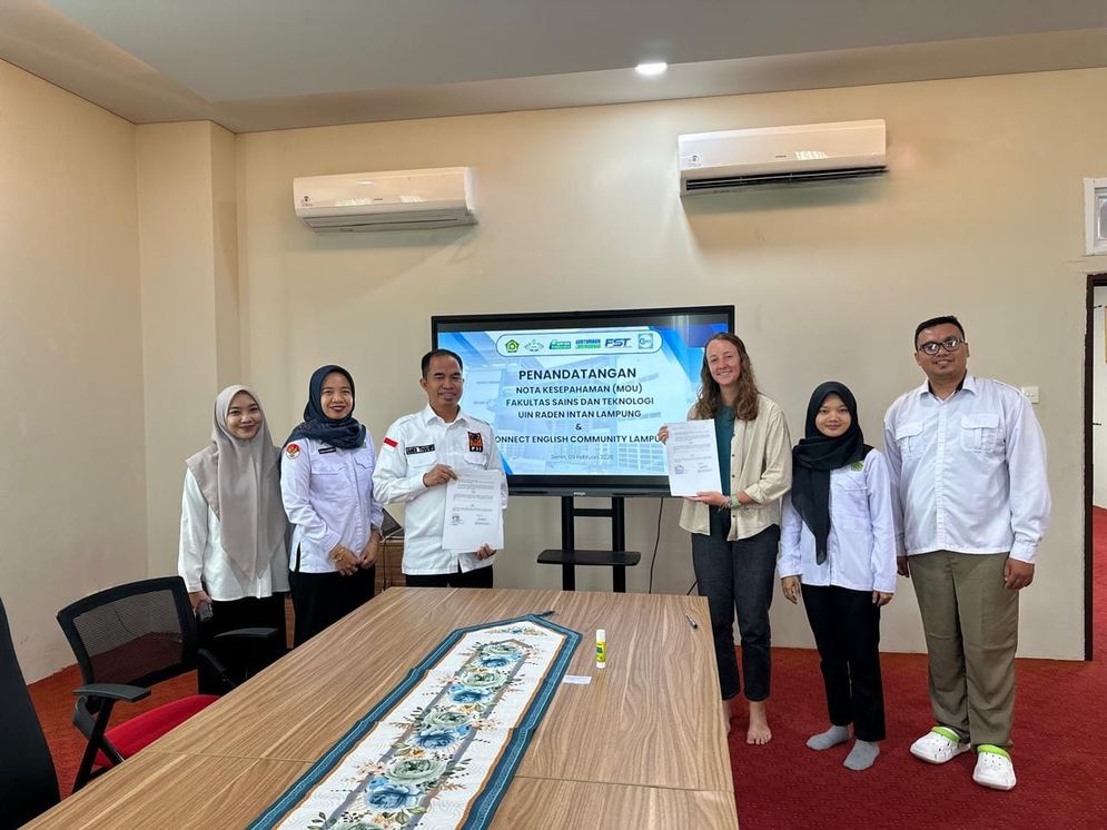FST UIN Raden Intan Lampung dan Connect English Community.jpeg