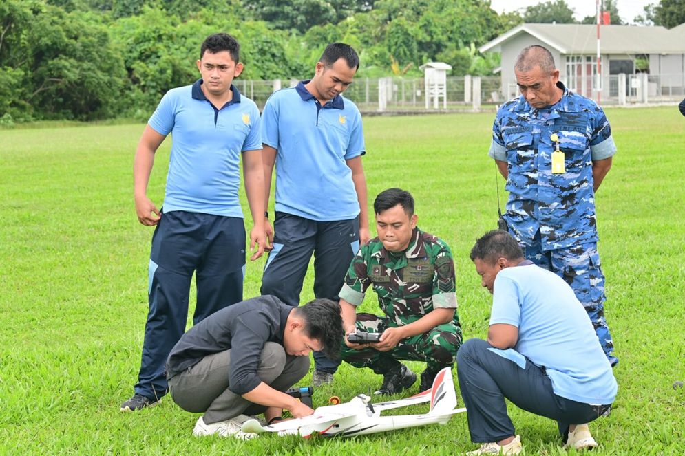 Dosen Fakultas Sains dan Teknologi Universitas Islam Negeri Raden Intan Lampung (FST UIN RIL) terlibat dalam pelatihan dan pendalaman materi olahraga dirgantara cabang aeromodelling tingkat Provinsi Lampung yang dige.jpeg