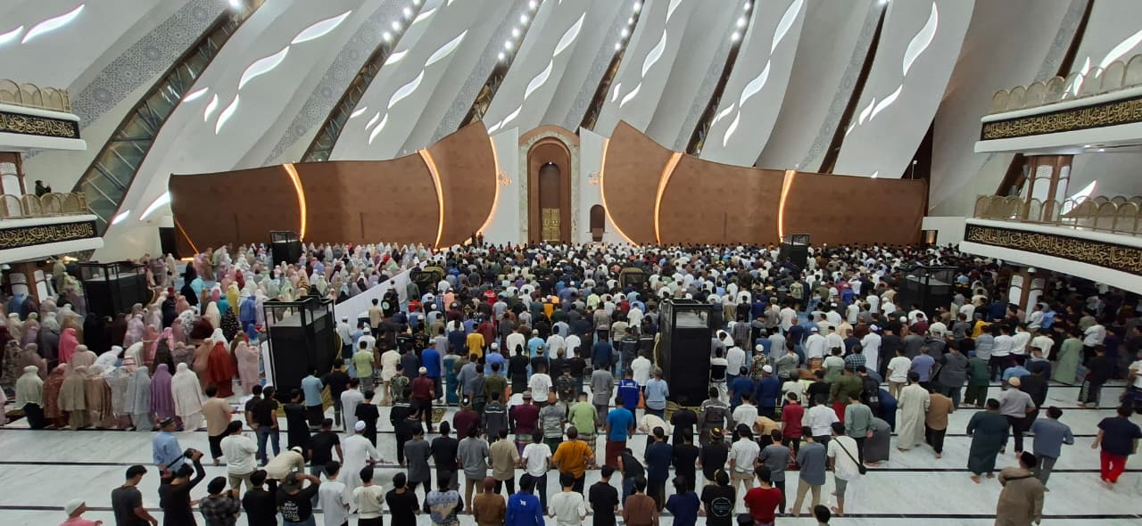 Listrik Andal PLN Dukung Ibadah di Masjid Negara IKN  