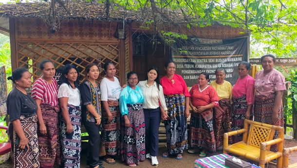 Ketua TP PKK Kabupaten Sikka Berkomitmen Perkuat Peran Dasa Wisma 