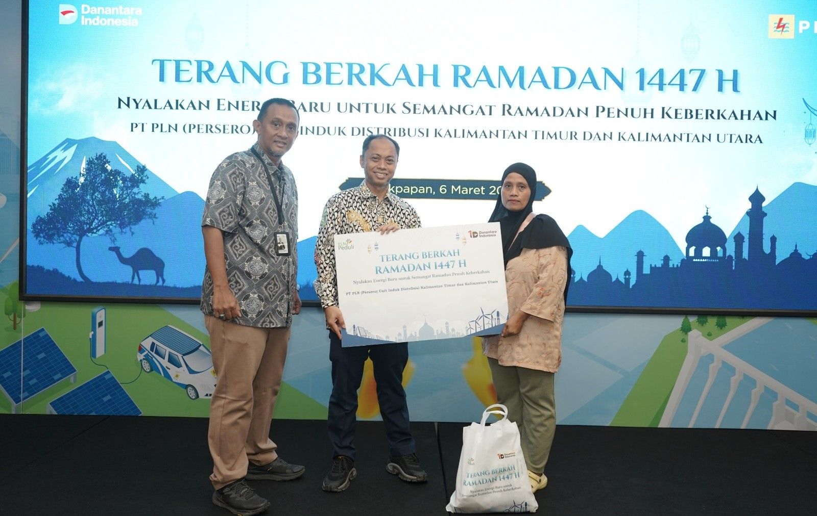 PLN Gelar Pasar Murah Ramadan, 1.250 Paket Sembako Ludes