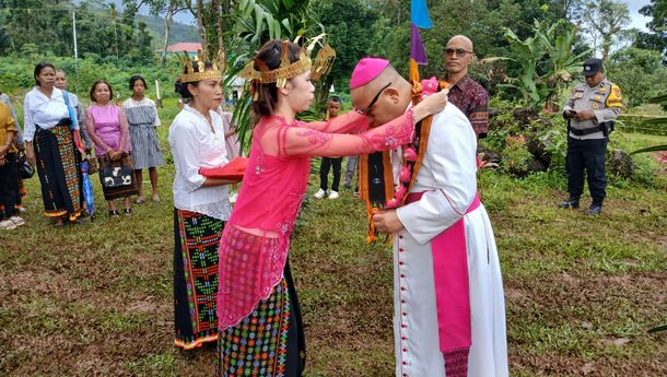 Mgr. Maksi Ajak Umat Warsawe Menimba Air Hidup Prapaskah