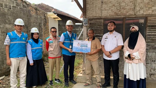PLN UP3 Metro Beri Sambungan Listrik Gratis Bagi Warga Kurang Mampu