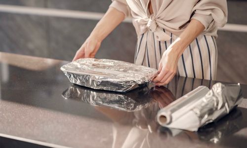 Alat-alat di Dapur yang Dapat Membahayakan Kesehatan: Aluminium Foil