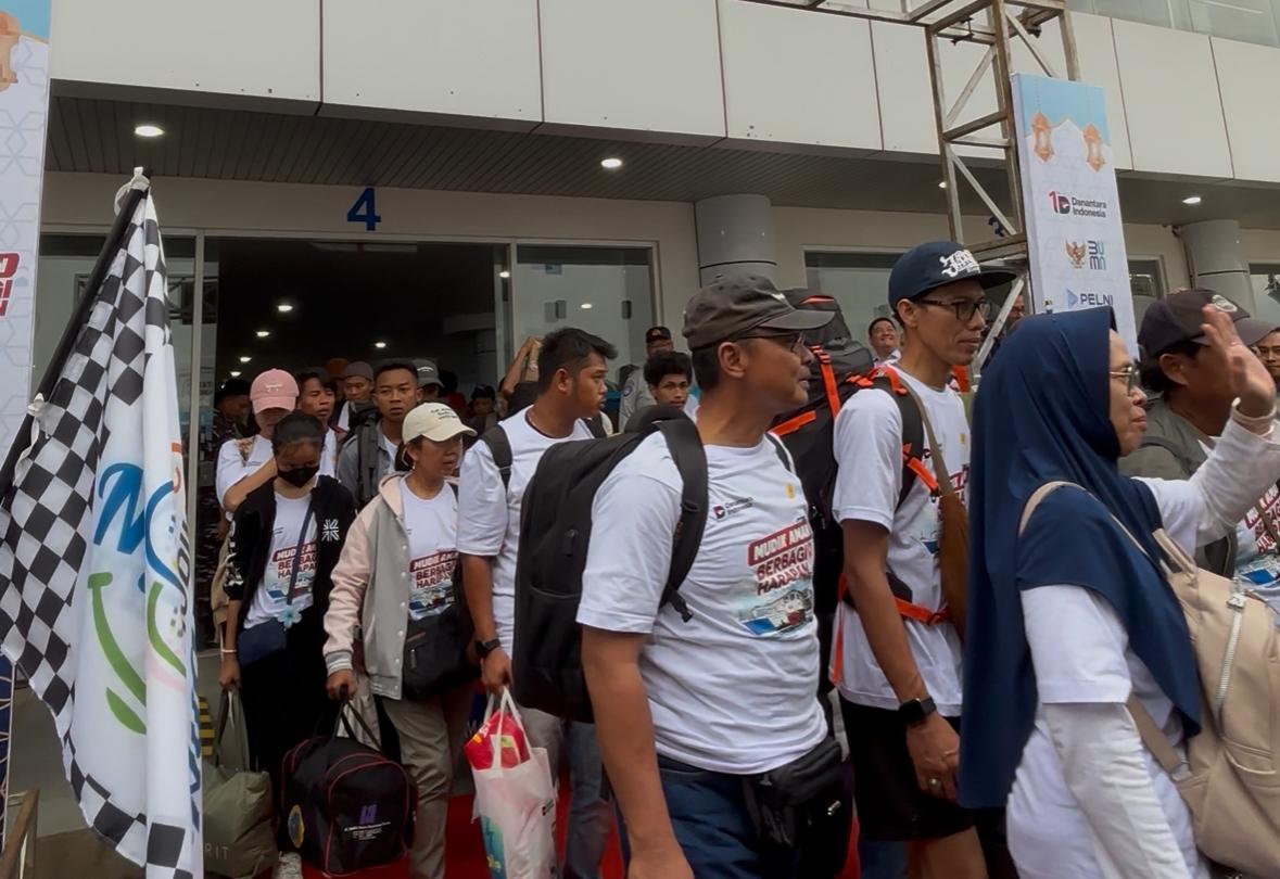 Mudik Gratis PLN Berangkatkan 550 Pemudik dari Pelabuhan Semayang