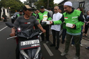 Gojek Bersih Masjid - Panji 4.jpg