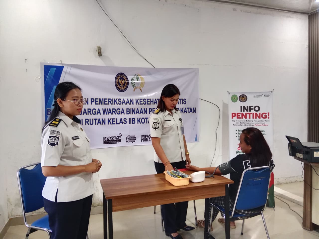 Rutan Kotamobagu menggelar layanan kesehatan gratis kepada keluarga warga binaan.