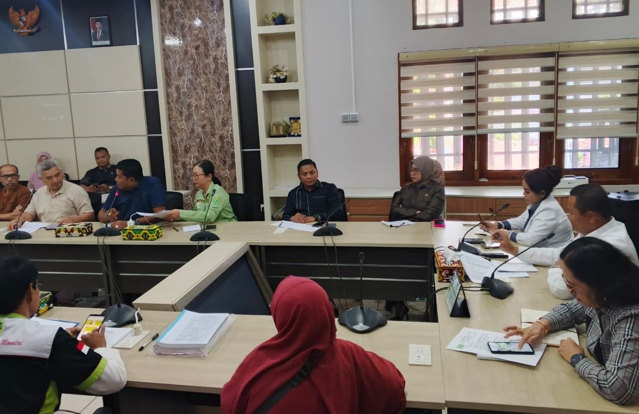 Dua Perusahaan logistik tersebut PT Makmur Jaya Abadi Trans (MJAT) dan PT Puninar Infinite Raya didampingi Serikat Buruh Sejahtera Independen 92 (SBSI) RDP di Kantor DPRD Balikpapan pada Selasa 17 Maret 2026