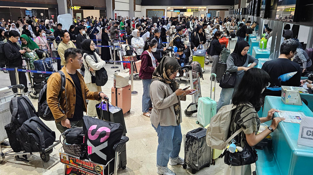 Puncak Mudik Bandara - Panji 1.jpg