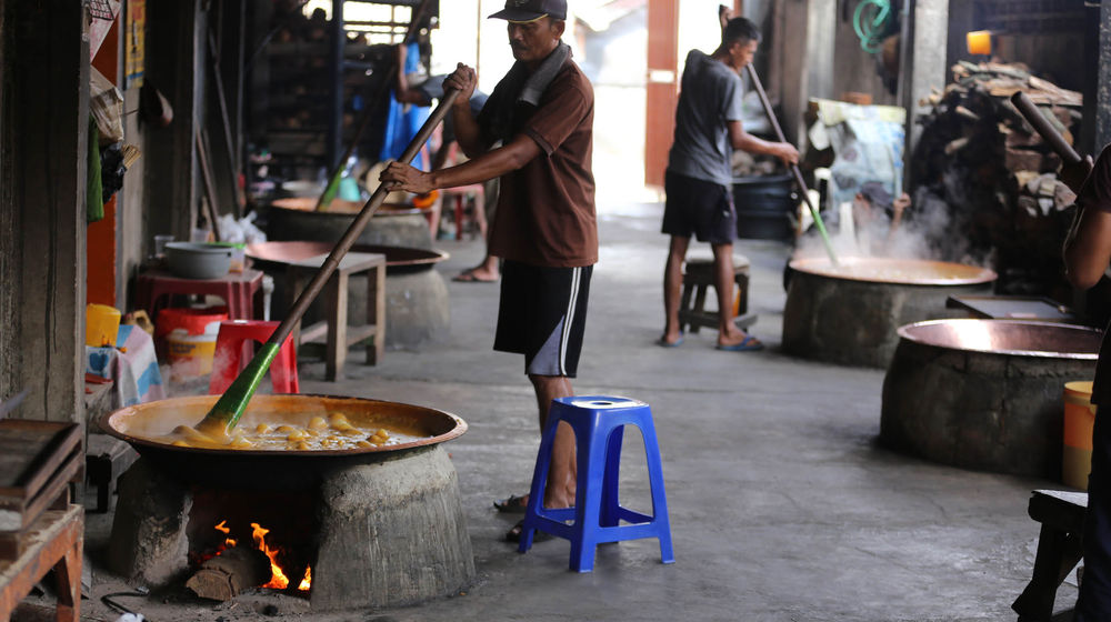Pengrajin Dodol Jelang Lebaran - Panji 1.jpg
