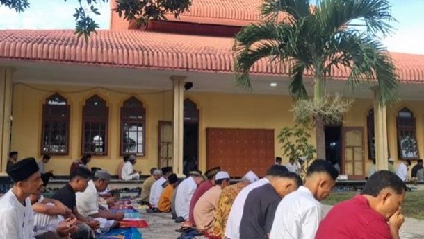 Ribuan Jamaah Padati Salat Id di Nurul Hidayah Ende