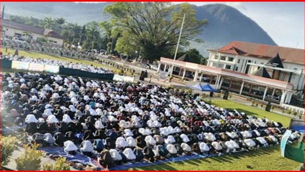Umat Islam Manggarai Salat Id di Natas Labar Ruteng