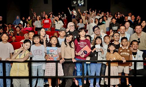 Para penonton usai menonton film Pelangi di Mars di Cinepolis Plaza Medan Fair