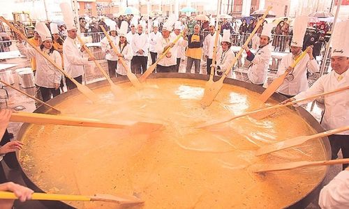 Tradisi Paskah dari Berbagai Negara di Dunia: Haux, Prancis: Omelet Raksasa