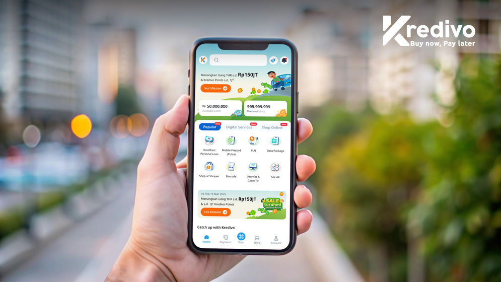 Foto Pendukung 2- Pengguna sedang mengakses aplikasi Kredivo.jpeg