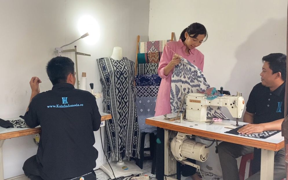 LinkUMKM BRI Dukung KainIndonesia.co Olah Wastra Nusantara Jadi Modern