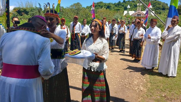 Misa Krisma & Perak Imamat di Bari, Khidmat dan Meriah