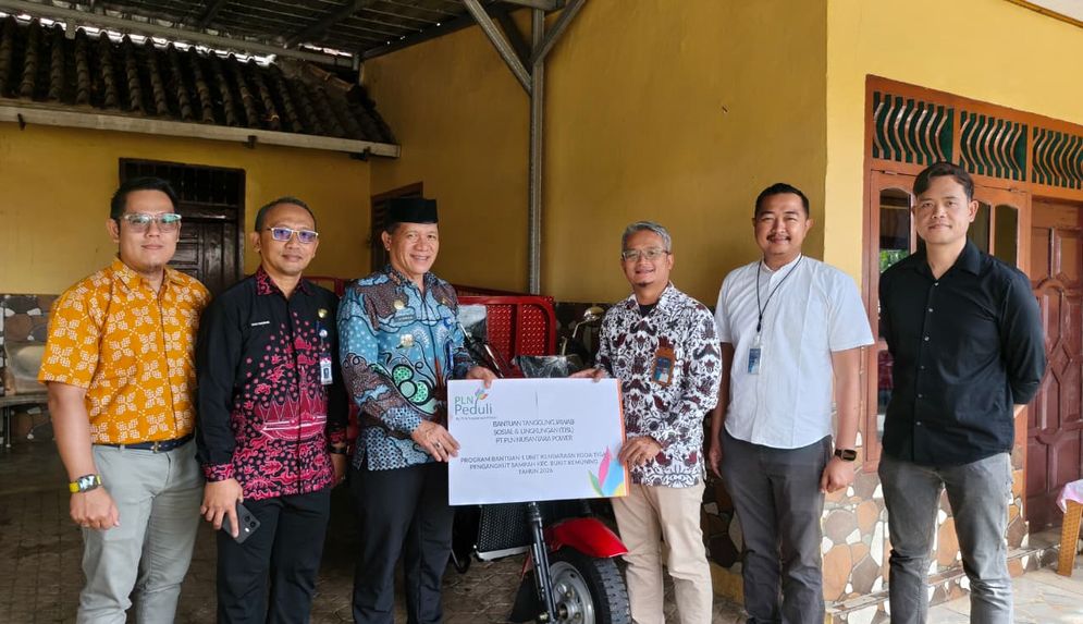 PLN Nusantara Power UP Bandar Lampung Salurkan Bantuan Kendaraan Angkut Sampah untuk Kecamatan Bukit Kemuning, Kabupaten Lampung Utara