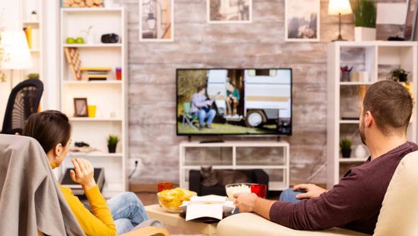 Smart TV Vs TV Digital, Apa Bedanya? Simak Pembahasannya Berikut Ini!