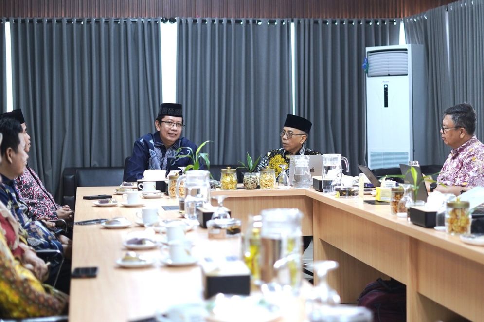 Rektor-UIN-RIL-Itera.jpeg