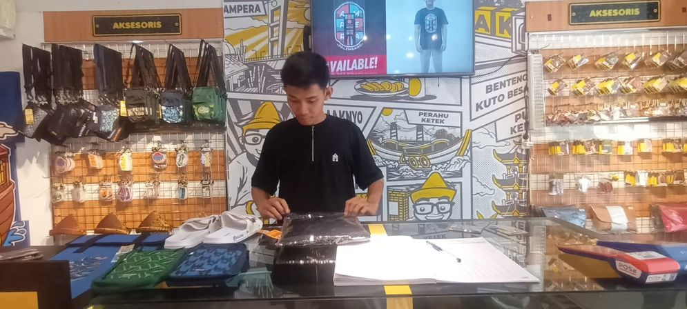 Ke Nyenyes Berburu Oleh-Oleh Khas Palembang