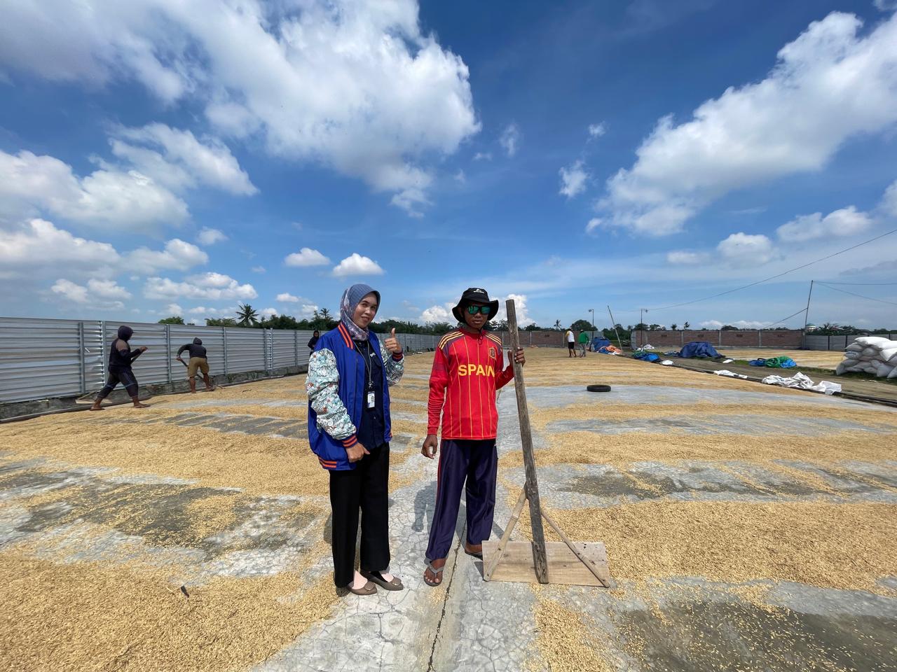 Kisah Inspiratif Mala, Perempuan Mantri BRI yang Menguatkan UMKM Desa