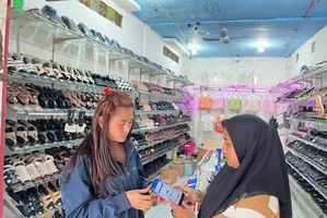 Usaha Perempuan Bojonegoro Ini Tumbuh Bersama BRILink Agen Mekaar